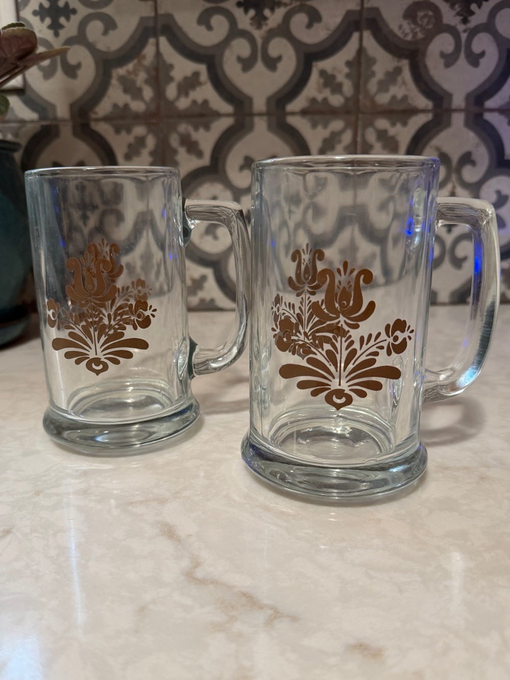 VIntage Glass Beer Mugs w/Floral Motif - Set of 2- EUC